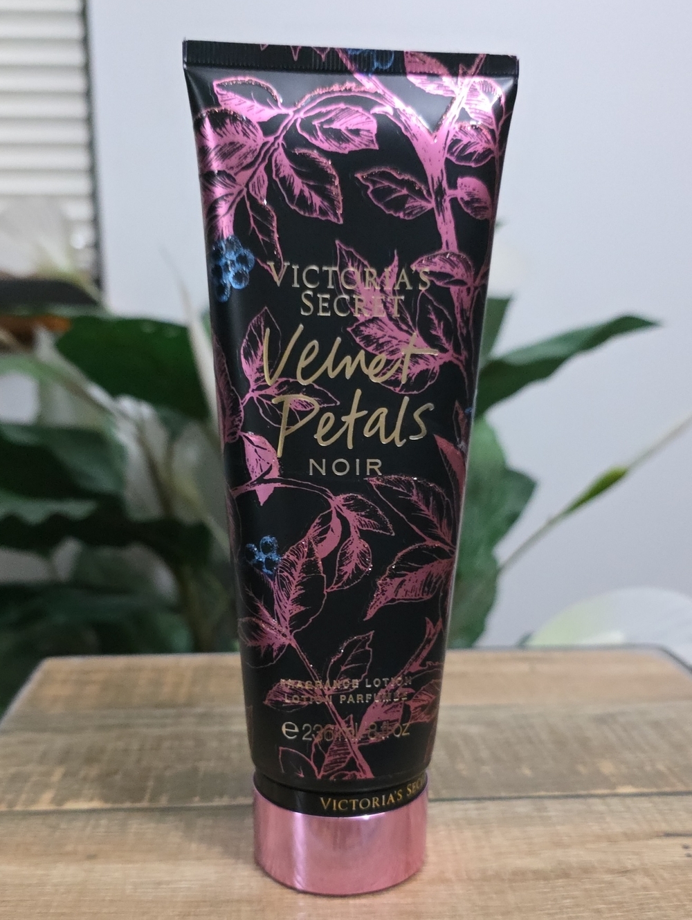 Victoria's Secret Velvet Petals Noir Body Lotion NEW- Pink & Black